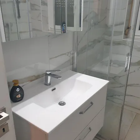 Lakeview With Self Check-in & Private Parking On Request