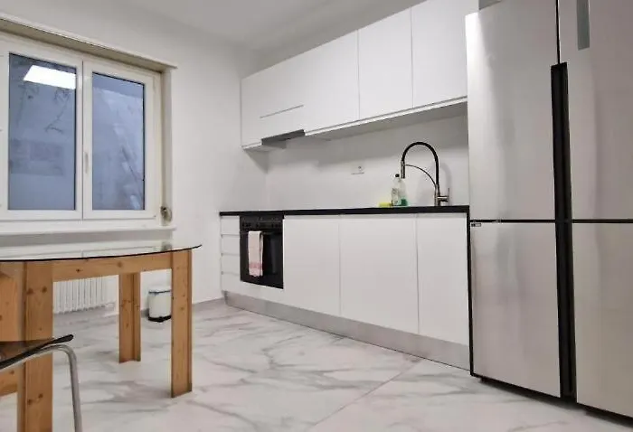 Lakeview With Self Check-in & Private Parking On Request Apartman