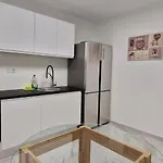 Lakeview With Self Check-in & Private Parking On Request *